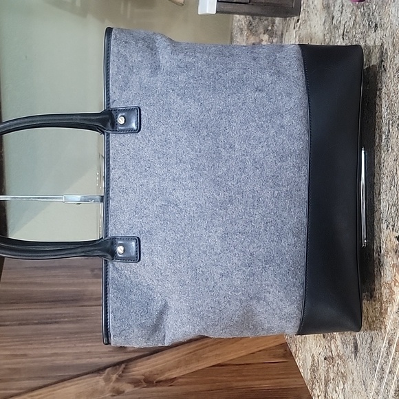 Tory Burch EUC Jaden Dark Gray Wool Flannel & Black Leather Tote Bag - Picture 4 of 7